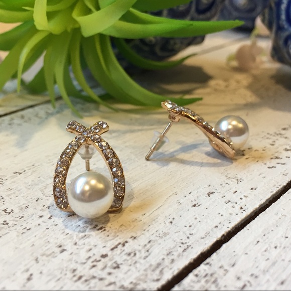 Bow Hoop Rhinestone Pearl Earrings - Picture 5 of 7